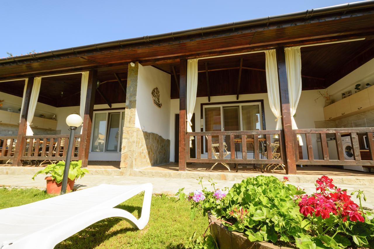 Villa Yanevi 로제넷츠 외부 사진